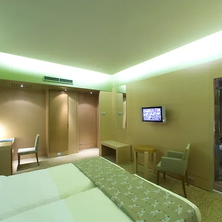 Una Hotels Napoli Szálloda 4*