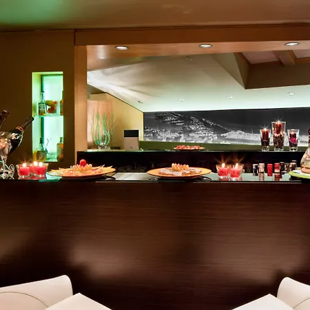 Szálloda Una Hotels Napoli 4*