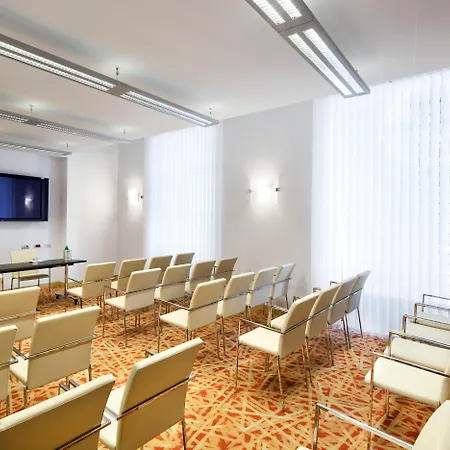 Una Hotels Napoli Szálloda 4*