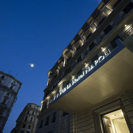Szálloda Una Hotels Napoli 4*