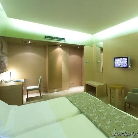 Una Hotels Napoli Szálloda Nápoly