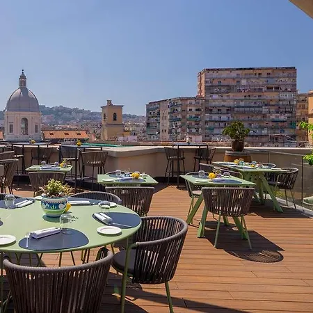 Szálloda Una Hotels Napoli 4*