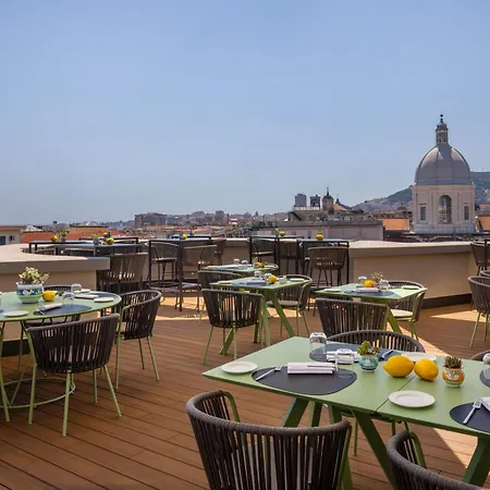 Szálloda Una Hotels Napoli 4*