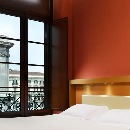 Hotel Una Hotels Napoli Neapel