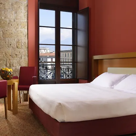 Una Hotels Napoli 4*