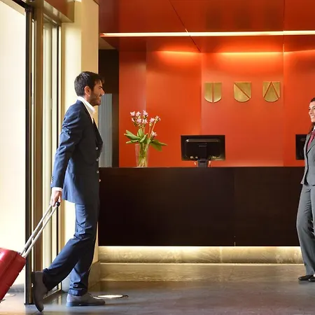 Una Hotels Napoli Szálloda Nápoly