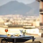 那不勒斯乌纳酒店
