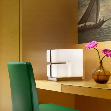 Una Hotels Napoli 4*