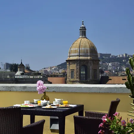 Una Hotels Napoli 4*