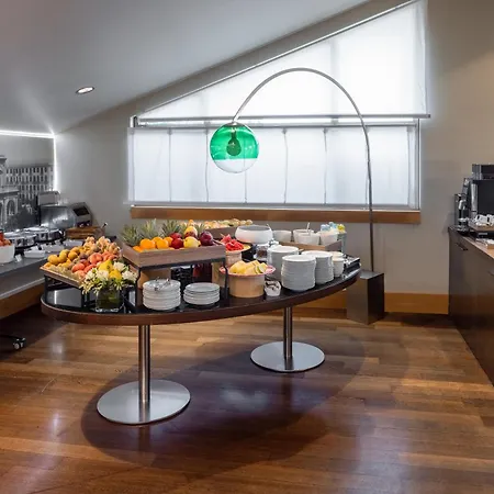 Szálloda Una Hotels Napoli