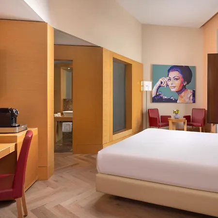 Una Hotels Napoli 4*