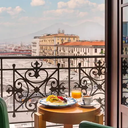 Szálloda Una Hotels Napoli Nápoly
