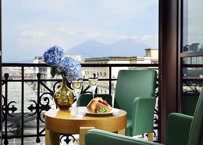 Una Hotels Napoli Hotel 4*