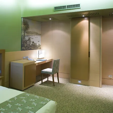 Una Hotels Napoli 4*