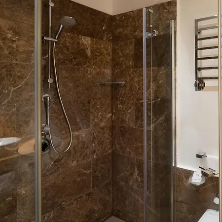 Una Hotels Napoli 4* Nápoly