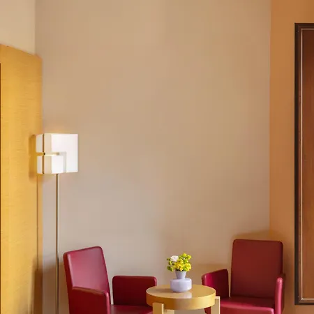 Una Hotels Napoli 4*