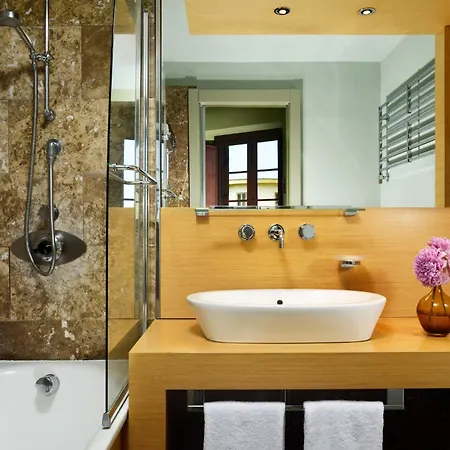 Una Hotels Napoli Szálloda