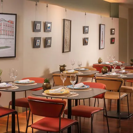 Una Hotels Napoli 4* Nápoles