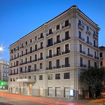 Una Hotels Napoli Отель Неаполь