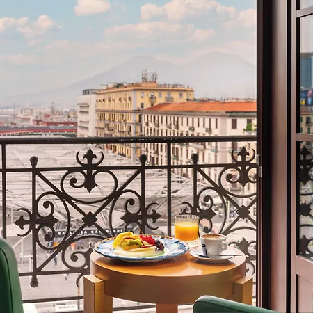 Una Hotels Napoli Szálloda 4*