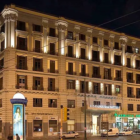 Una Hotels Napoli 4* Nápoles